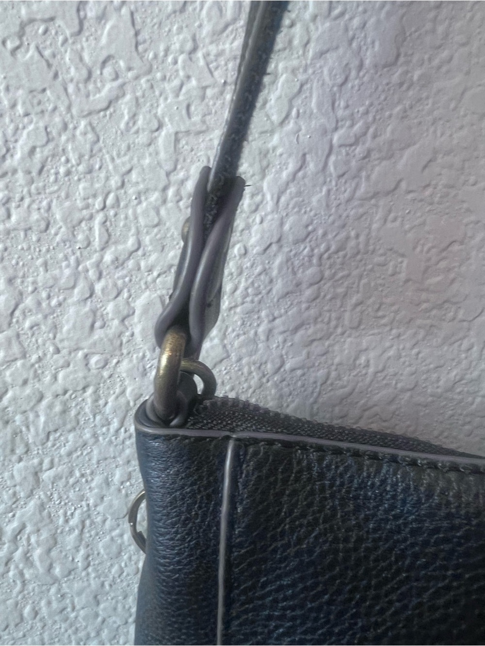 Y2K Black Crossbody bag with adjustable strap Leather by The Sak - Picture 4 of 16